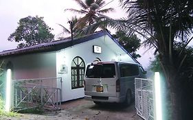 2in1 Kandy Hostel